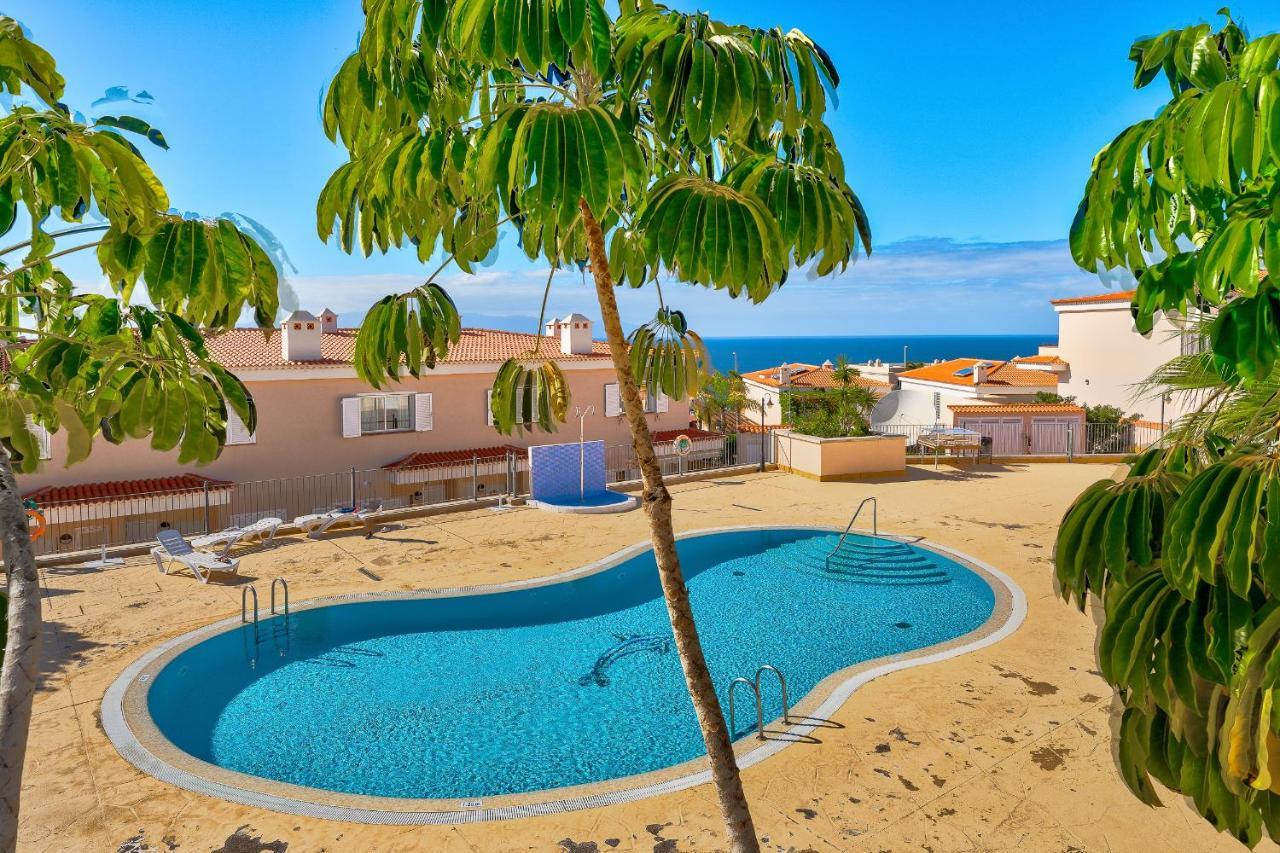 Modern Apartment With Large Terrasse, Bbq, Fast Wifi, 2 Pools Puerto de Santiago  Dış mekan fotoğraf