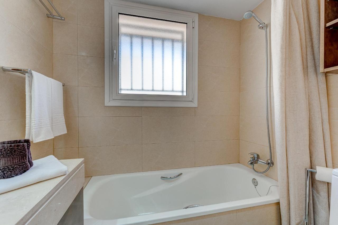Modern Apartment With Large Terrasse, Bbq, Fast Wifi, 2 Pools Puerto de Santiago  Dış mekan fotoğraf
